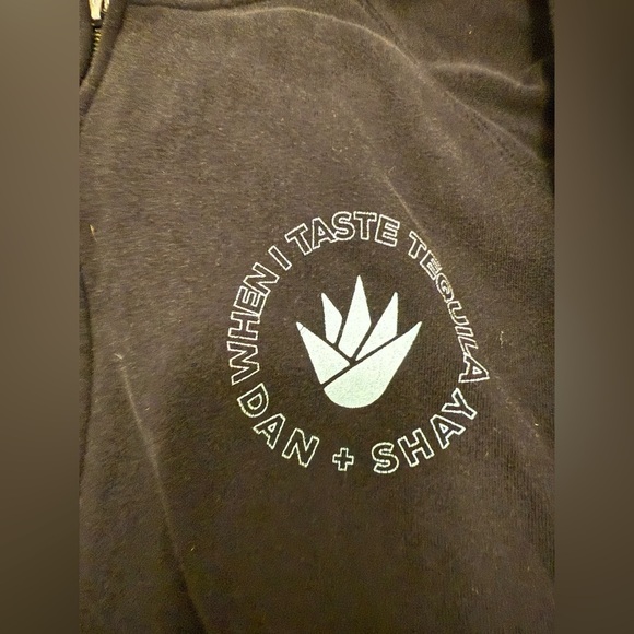 Dan & Shay Tequila Concert Zip Up Black Hoodie Size M - Picture 4 of 6